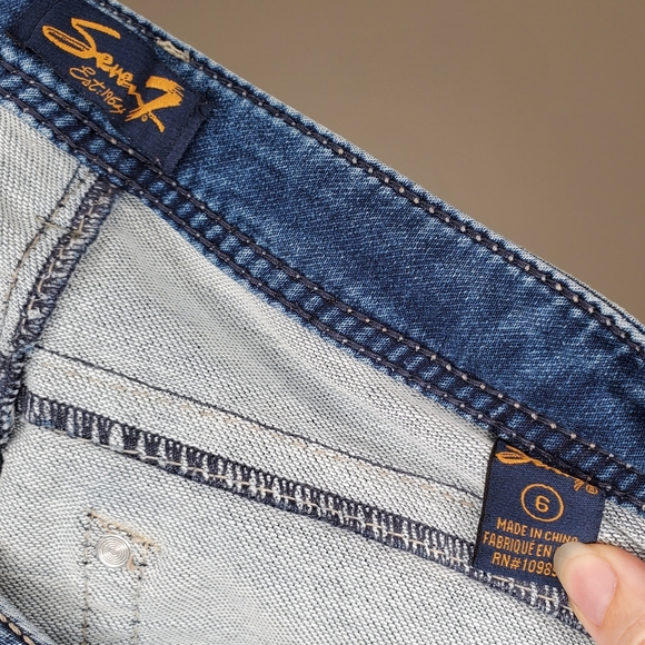 20) Seven7 Distressed Embroidered Denim Shorts Sz. 6 - Picture 4 of 4